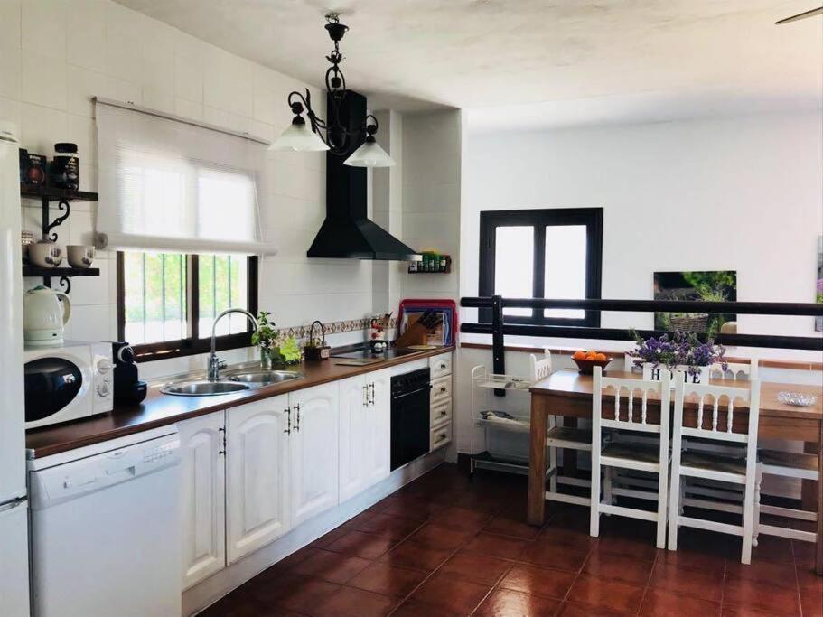 Villa En Frigiliana Con Piscina Y Jacuzzi Eksteriør billede