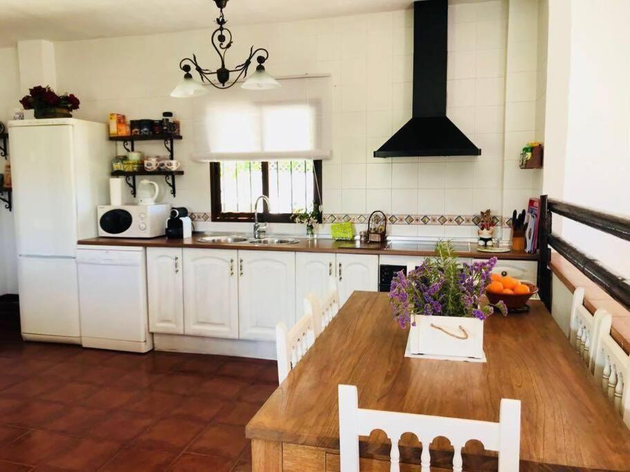 Villa En Frigiliana Con Piscina Y Jacuzzi Eksteriør billede