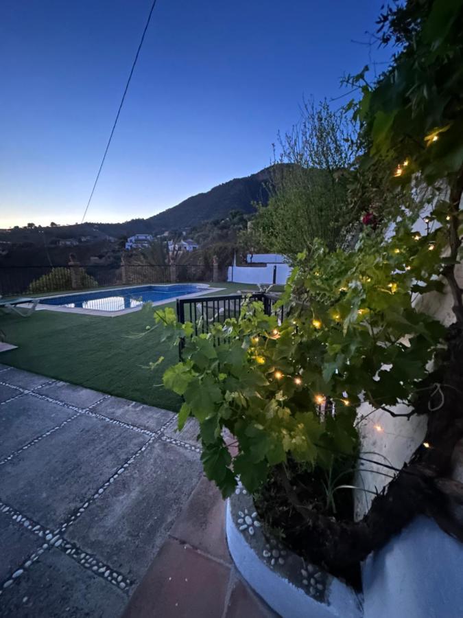 Villa En Frigiliana Con Piscina Y Jacuzzi Eksteriør billede